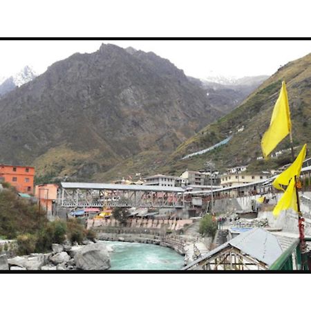 Hotel Kalash, Badrinath Eksteriør bilde